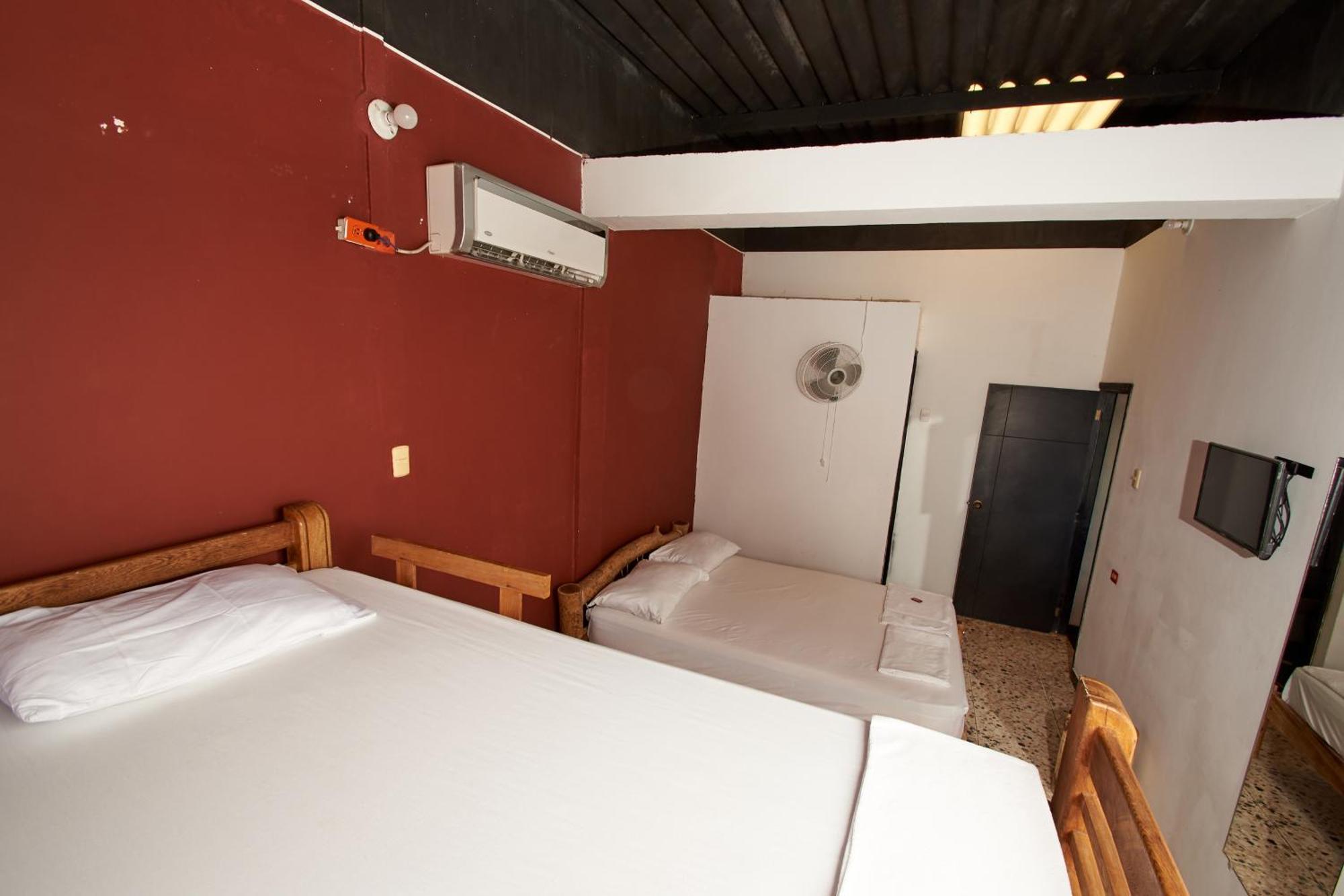 Hotel Flamencamarones エクステリア 写真